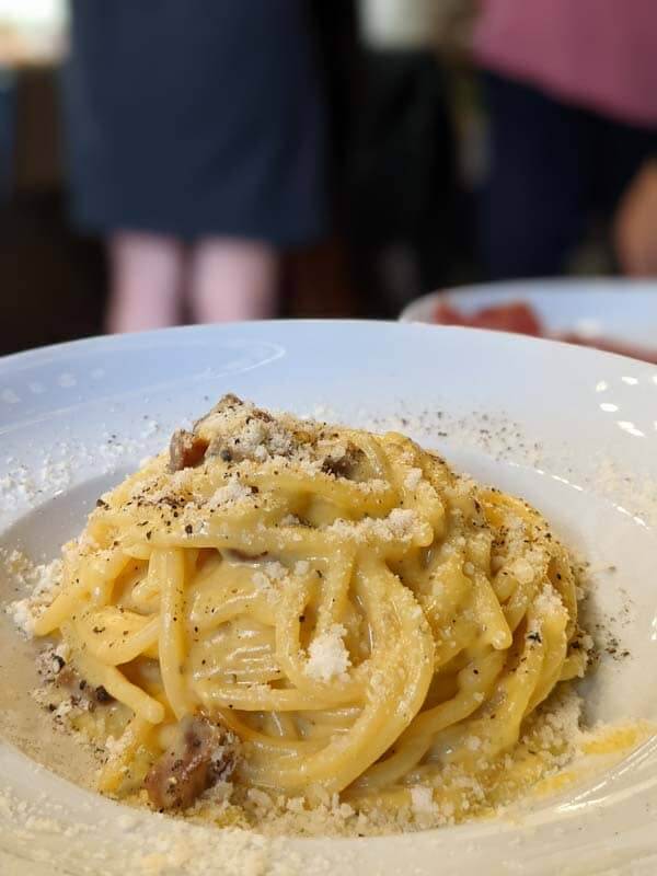 pasta carbonara on a plate